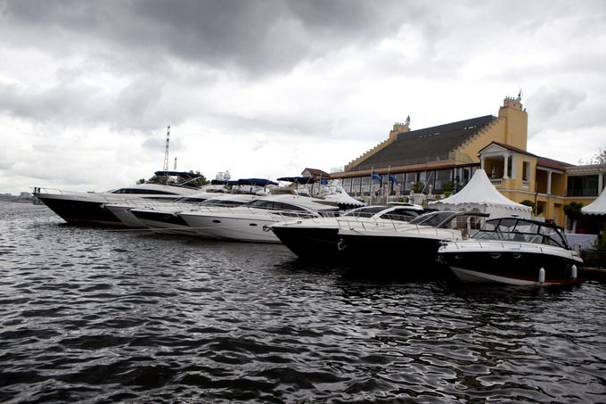      Millionaire Boat Show  (50 )