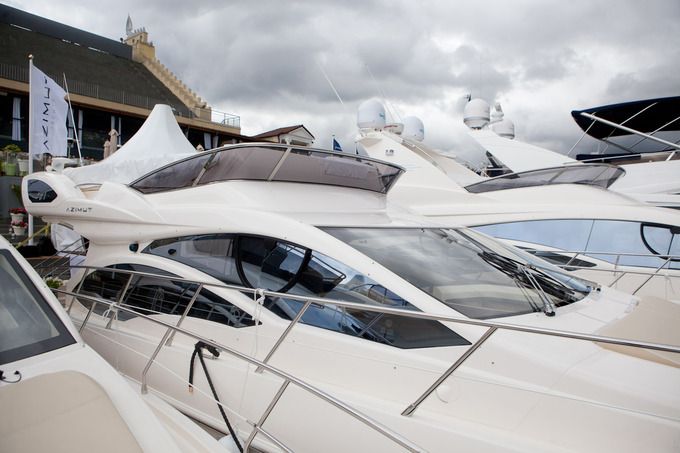      Millionaire Boat Show  (50 )