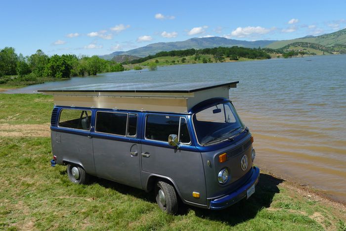 Volkswagen T2 1972    (9 )