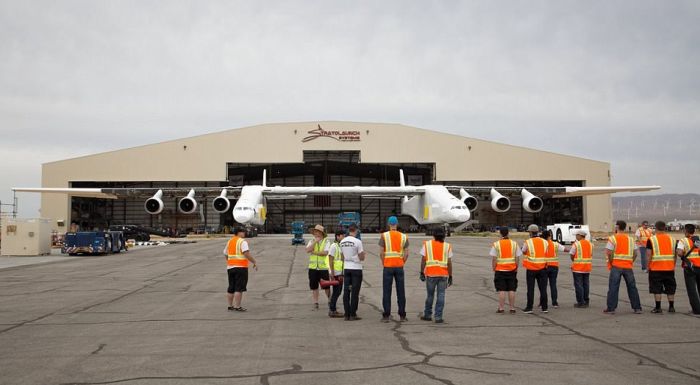          Stratolaunch (10 )