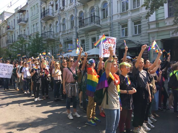 В Киеве прошел «Марш равенства» представителей ЛГБТ (18 фото) В Киеве прошел «Марш равенства» представителей ЛГБТ (18 фото)