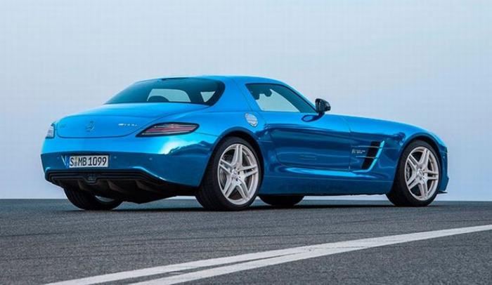       Mercedes SLS AMG (15 )