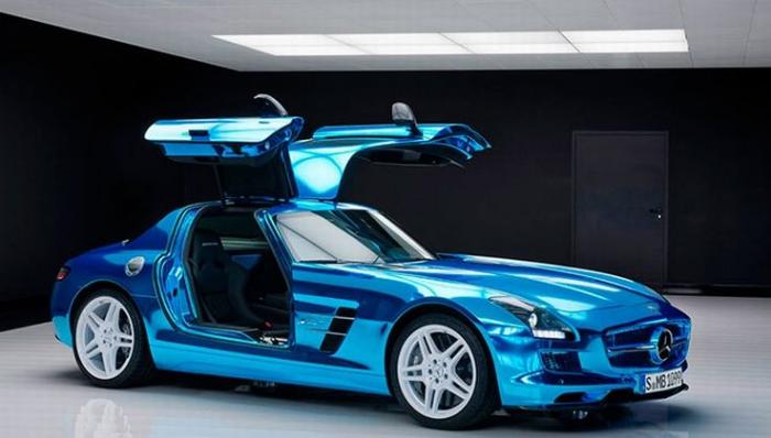       Mercedes SLS AMG (15 )