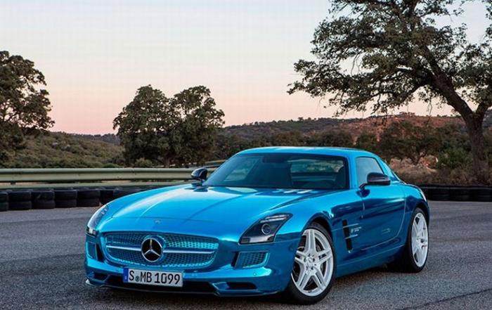       Mercedes SLS AMG (15 )