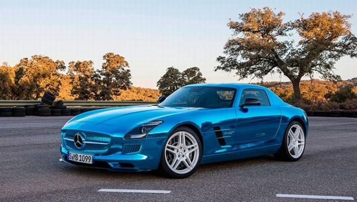       Mercedes SLS AMG (15 )