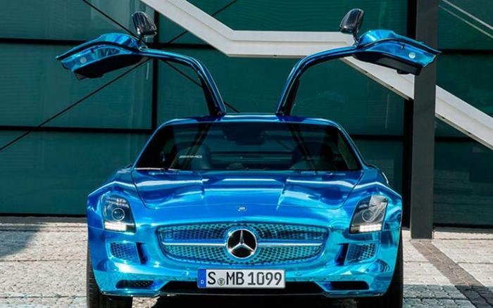       Mercedes SLS AMG (15 )