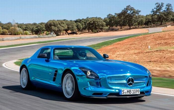       Mercedes SLS AMG (15 )