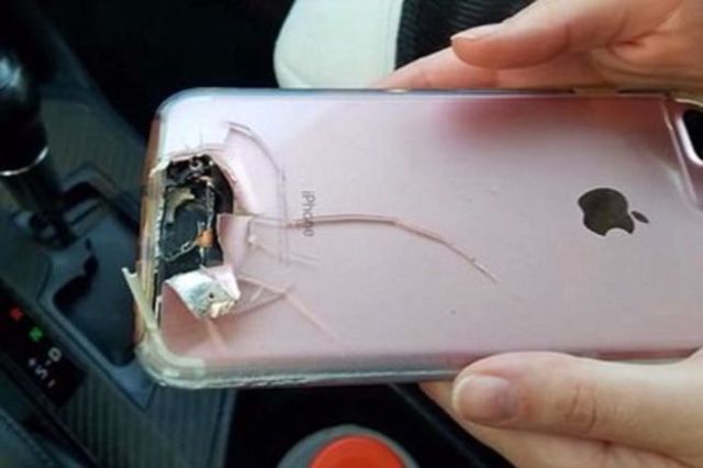 iPhone спас жизнь своей хозяйке во время бойни в Лас-Вегасе (2 фото)