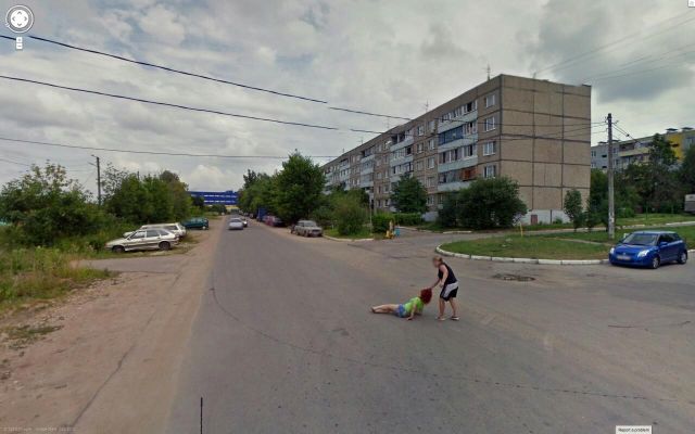 Google Street View       (4 )