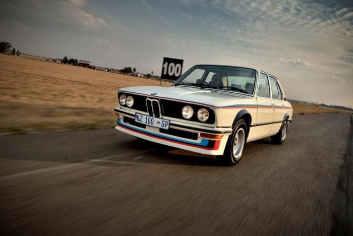 Первый автомобиль подразделения BMW Motorsport был из Африки (22 фото)