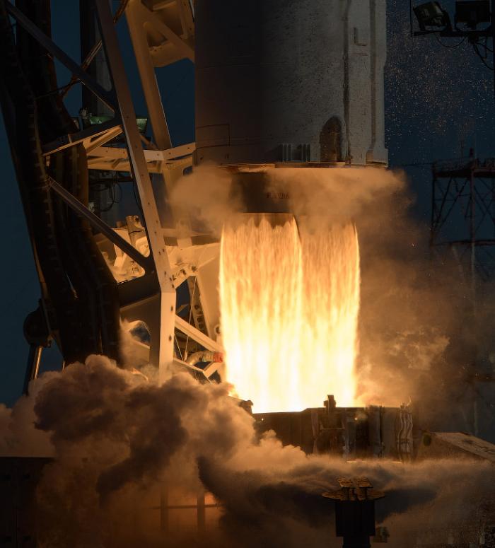 Старт американской ракеты Antares (15 фото)
