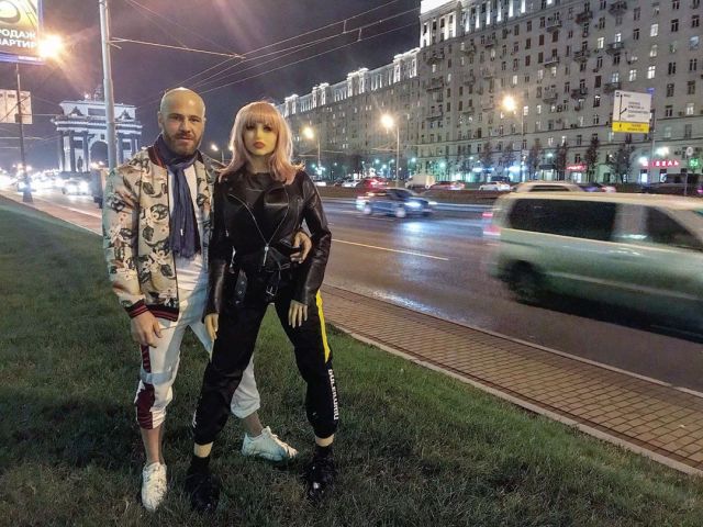 Казахстанский культурист Юрий Толочко решил жениться на секс-кукле (20 фото)