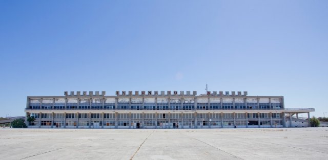 Фотопрогулка: Мрачный и заброшенный аэропорт Никосии на Кипре (11 фото