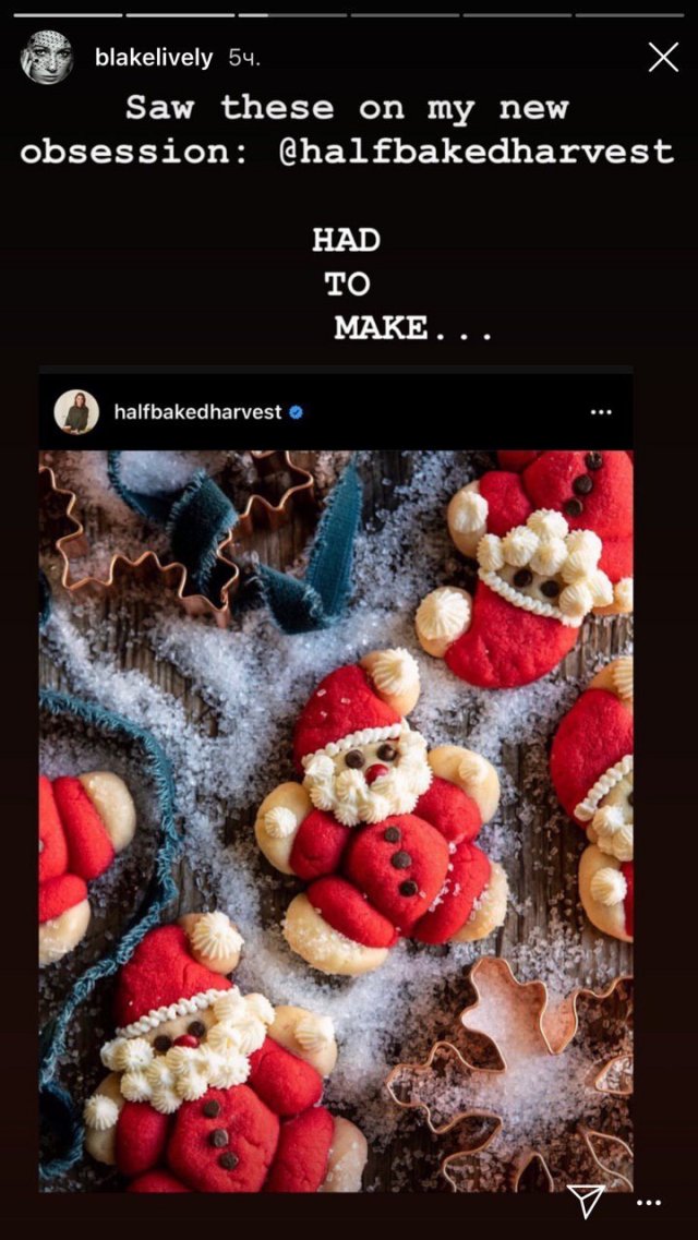 Актриса Блейк Лайвли приготовила рождественское печенье (5 фото)