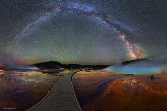 Млечный Путь над Йеллоустонским национальным парком (3 фото)