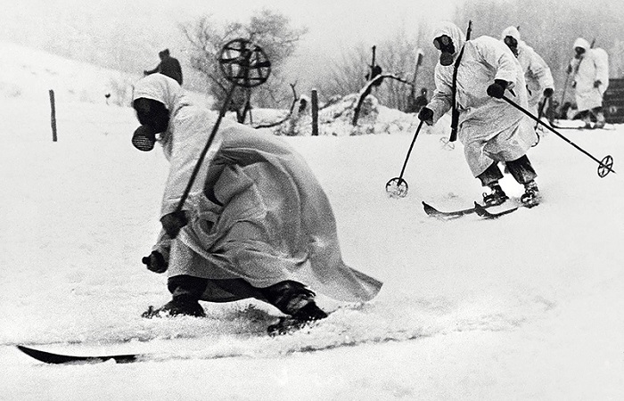 Почему советские лыжники наводили страх на фашистов (5 фото)